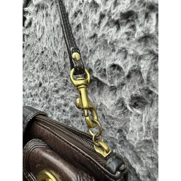 Vintage Coach Legacy Women's Double Turn Lock & Buckle Leather‎ Wristlet Brown